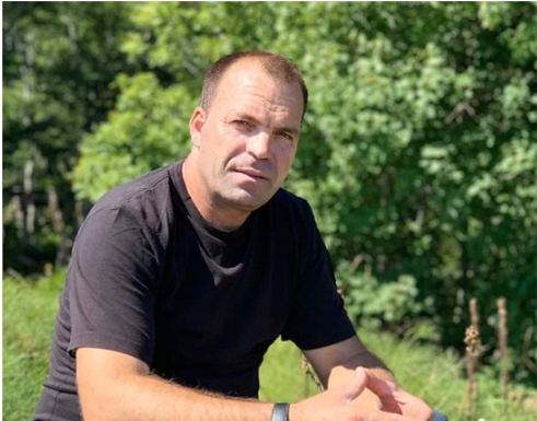 Iu hodh në erë lokali, del fotoja e policit në Shkodër