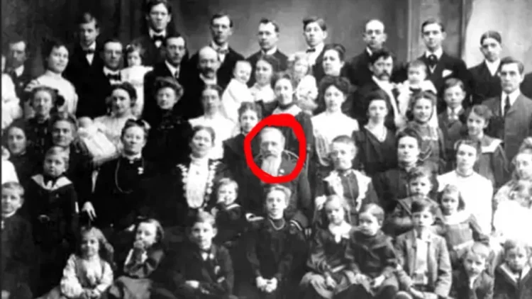 Historia e pabesueshme/ Burri që solli në jetë 87 fëmijë me 2 gra