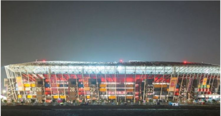 Zyrtari: 500 punëtorë u vranë në punimet e stadiumeve në Katar