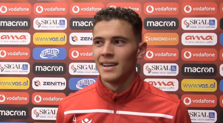 Kristjan ASLLANI i mrekullueshëm jashtë fushës së blertë, VEPRIMI që bëri me lojtarin e Italisë gjatë nxehmjes muskulore