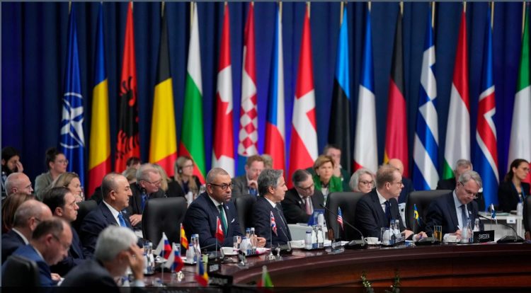 NATO rikonfirmon angazhimin për anëtarësim të Ukrainës