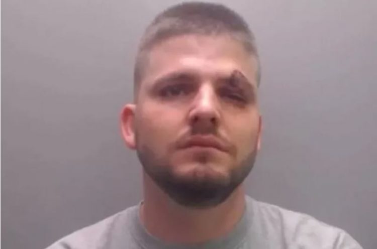 EMRI-FOTO/ U kap në shtëpi bari, shqiptari dënohet 21 muaj burg