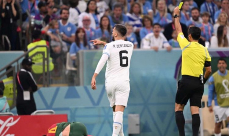 Mbyllet pjesa e parë/ Rezultat i bardhë në Portugali-Uruguai