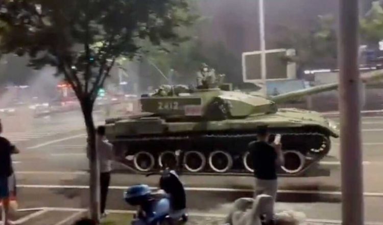 Ç’po ndodh në Kinë? Tanket dalin në rrugë