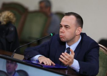 Skema/ Si komunikonte Alqi Bllako me Zoton për inceneratorin