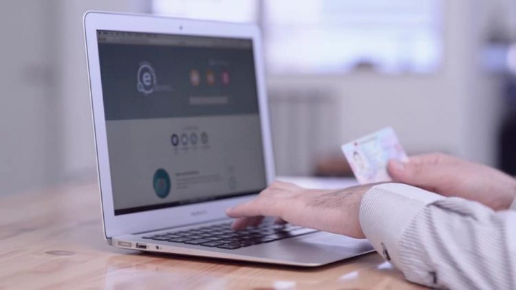 Bankat do të “hyjnë” në e-Albania nga janari i vitit të ardhshëm