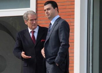 Porti i Durrësit “përplas” Berishën dhe Bashën: Pse non grata shpif