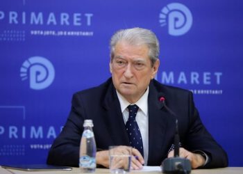 Berisha zbërthen mashtrimin me “Call Center”: Vodhën 2.2 mld €