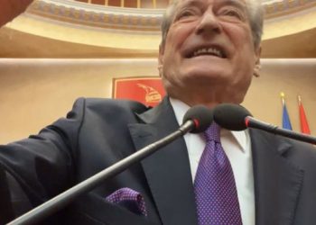 Berisha i merr me radhë: Shalsi sa apartamente të vodhën?