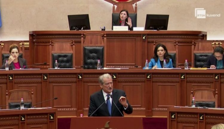 “Ka psikologji xhelati”, Berisha sulmon Ramën, Felaj e ndërpret