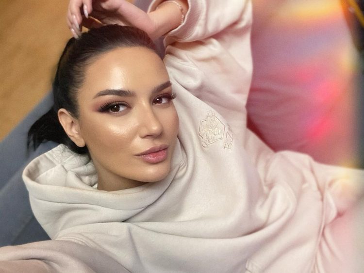 Bora Zemani bën videon virale në TikTok, vëmendjen e merr i biri