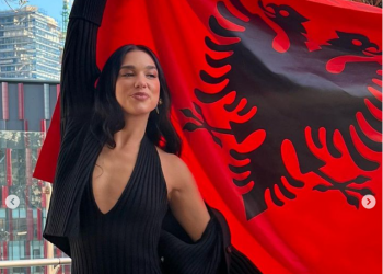 “DailyMail” për Dua Lipën: Promovoi Shqipërinë në gjithë botën