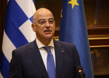 Incident mes Greqisë dhe Libisë, ministri ulet në aeroport por…