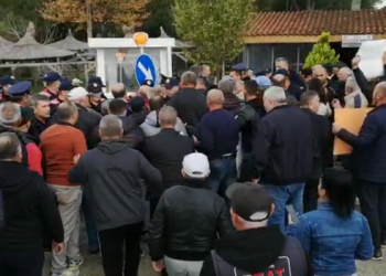 Organizuan protestën në Divjakë, procedohen 5 persona