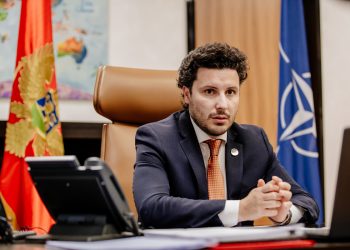 “Si nata me ditën”, deputeti i PD reagon pas deklaratës së Abazoviç