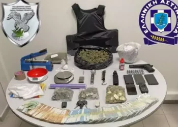 Shqiptarit në Selanik i gjenden 1.5 kg drogë në banesë