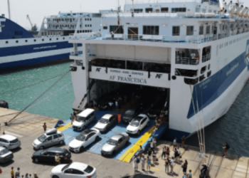 Me pasaportë false tenton të kalojë kufirin, kapet 44-vjeçari