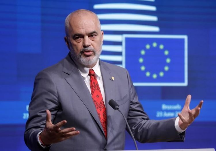 “Aleanca e rublave”/ Debatet në Kuvend, Rama reagon nga Beogradi