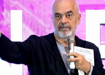 “Fytyra e armiqve”/ Porti i Durrësit, Rama kapet me opozitën