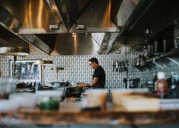 Europa në emergjencë për punonjës, “kthen sytë” nga Shqipëria