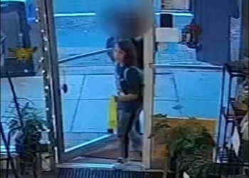 “Bëj sikur je nëna ime”, 10-vjeçari shpëton nga gruaja që e ndiqte