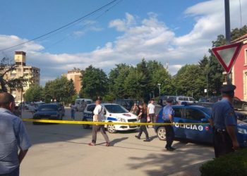 Sherr me thika në Korçë, i riu plagoset në bark