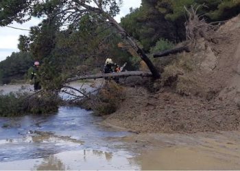 Moti i keq, Emergjencat Civile: Rrëshqitje dherash në Dragobi