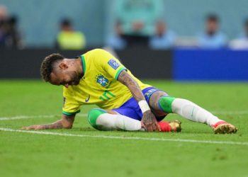 Neymar tregon kaviljen e enjtur, brazilianët shpresojnë në mrekulli