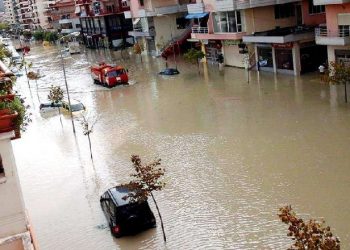 MM njofton përkeqësim të motit: Këto qarqe rrezikojnë përmbytjen