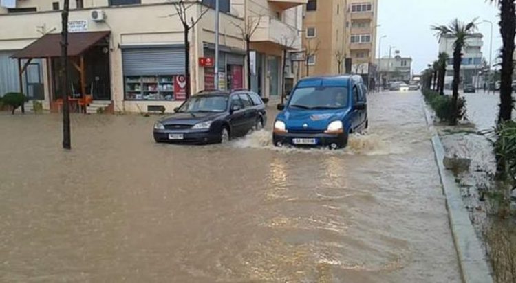 ISHP këshillon qytetarët: Ecni aty ku s’ka ujë