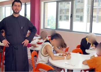 “Prifti më ngacmonte seksualisht”, shokon jetimi: U fiksua pas meje