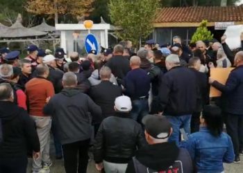 Protesta e Divjakës/ Arrestohet 33 vjeçari, në kërkim një tjetër