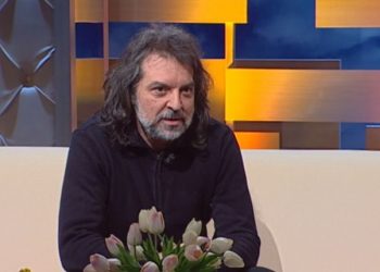 Redon Makashi e thotë troç: Mbaj barkun me dorë kur dëgjoj…