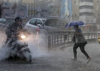 A do të vijojnë reshjet e shiut? Zbuloni parashikimin e motit