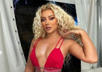 Ronela Hajati takohet me yllin e telenovelave meksikane (FOTO)