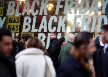 Blerjet në të “premten e zezë” arritën në 9.12 miliardë dollarë