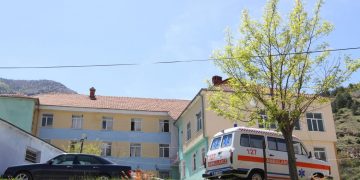 Mungesa e mjekëve nxjerr “jashtë loje” spitalin e Bulqizës