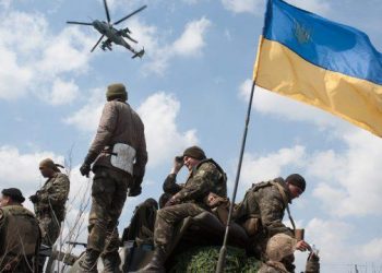 “Na tradhëtoi”/ Ushtarët ukrainas gjejnë spiunin në mes tyre