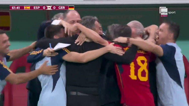 Spanja ndëshkon Gjermaninë (VIDEO)