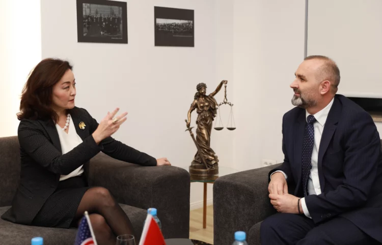 Manja takon Yuri Kim, ambasada e SHBA zbardh detajet