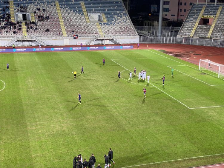 Vllaznia zhgënjen në shtëpi përballë Egnatias