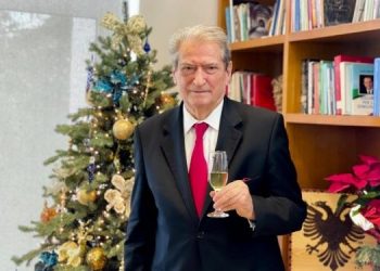 Me gotë në dorë, Berisha i drejtohet besimtarëve të krishterë