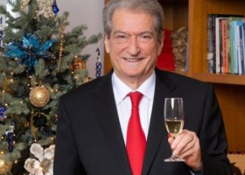 Berisha bën urimin: 2023 do jetë viti i revolucionit demokratik