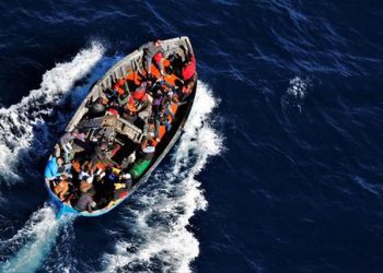 Tragjike, mbytet varka me emigrantë