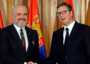 Vuçiç guxon të jetë agresiv nga dy R-t (Rama dhe Rusia)