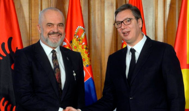 Vuçiç guxon të jetë agresiv nga dy R-t (Rama dhe Rusia)