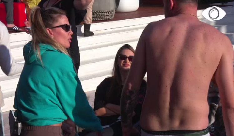 VIDEO/ Olta ofendon Zhaklinën: Është shumë injorante