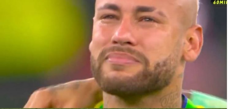 FOTO/ Lot dhe trishtim te lojtarët e Brazilit