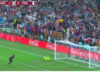 Tjetër penallti për Francën, ja çfarë bën Mbape