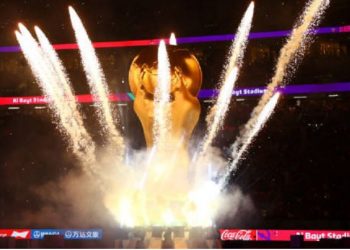 VIDEO/ Shikoni LIVE ceremoninë e hapjes të finales së Katarit